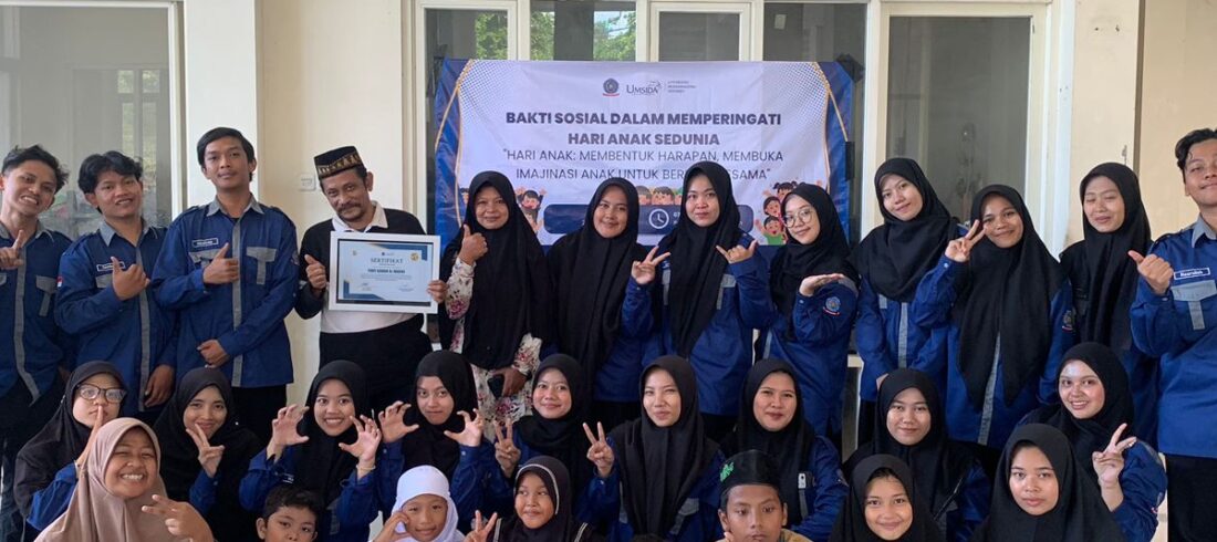 Bakti sosial di hari anak